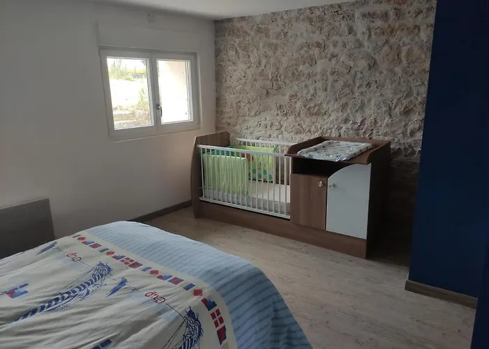 Maison Proche Gare Avec Exterieur Holiday home Neufchateau